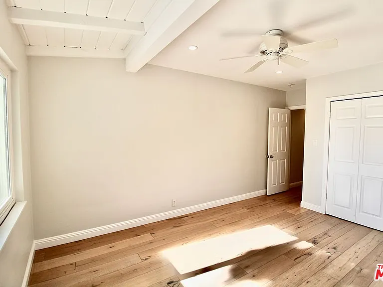 5415 Coldwater Canyon Ave — Photo 14