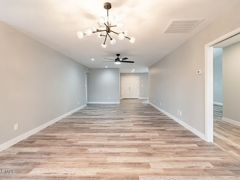 2318 E Lupine Ave — Photo 30