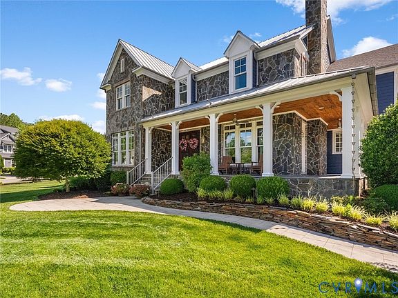 3rd image of 2337 Cheverton Ln