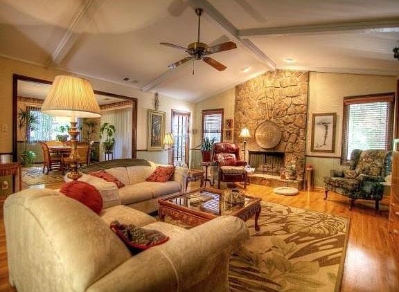4th image of 8670 S Mount Dr