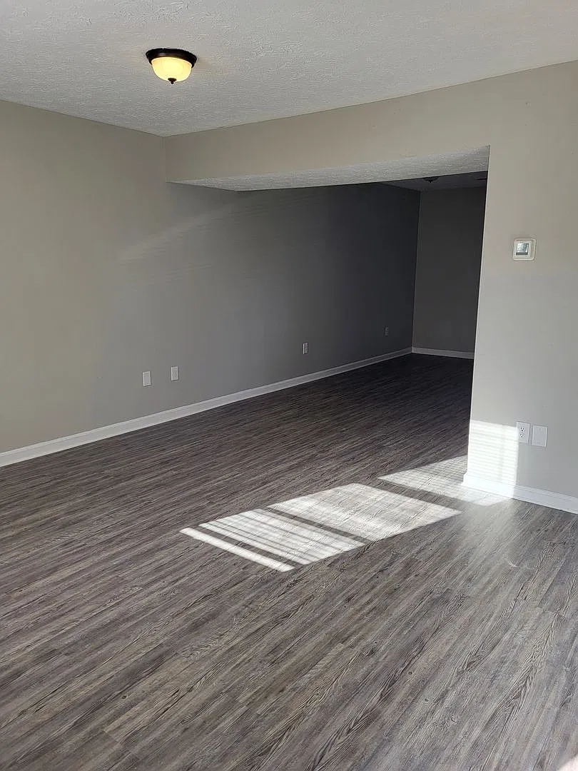 200 Courtland Avenue — Photo 2