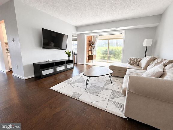 4th image of 10200 Bushman Dr APT 104