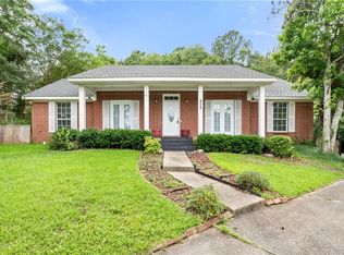 408 Lakeview Dr W, Mobile, AL 36695
