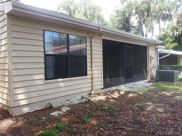 210 Talmage Ave — Photo 27