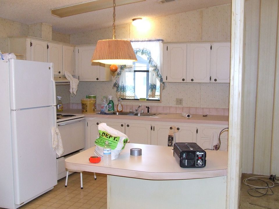 2nd image of 1525 Tropic Isle Dr