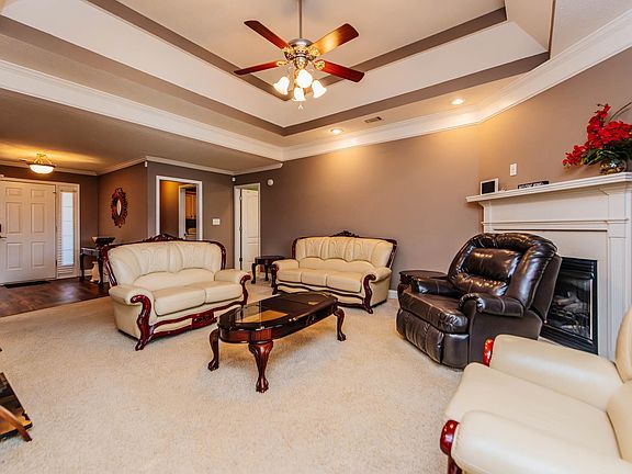 5th image of 100 Crystal Ridge Cir