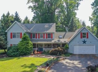 6 Tulip Dr, Flemington, NJ 08822