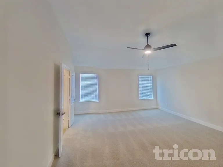 1106 Bullock Dr — Photo 11