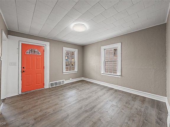 2nd image of 8806 Tioga Ave