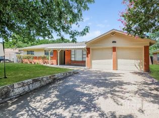 405 Ridgecrest Dr, Hurst, TX 76053