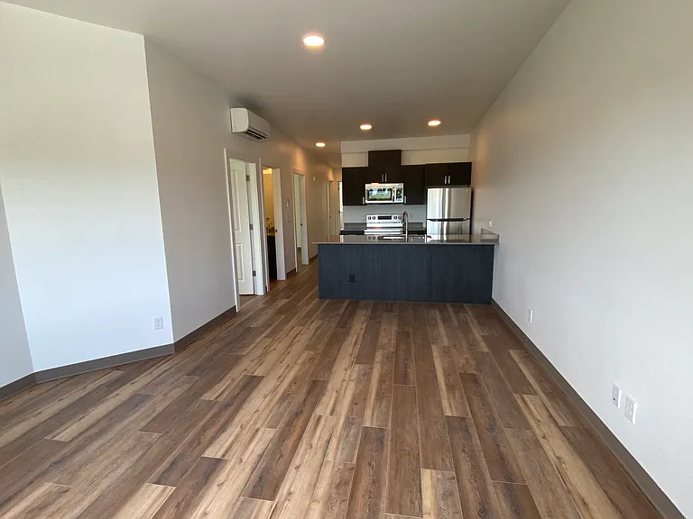 5200 22nd Ave NE #4 — Photo 6