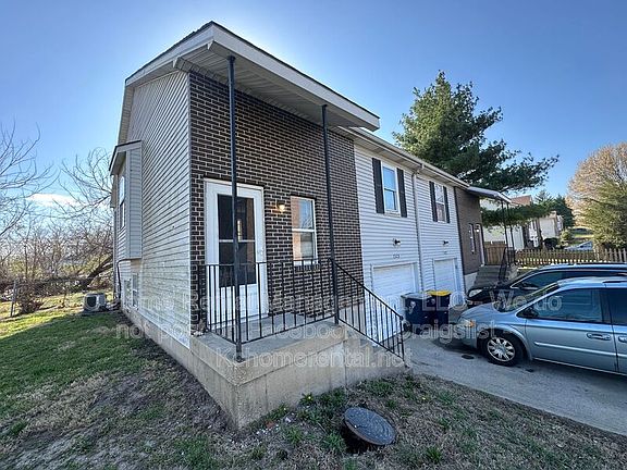 3rd image of 1525 Jackson Ave