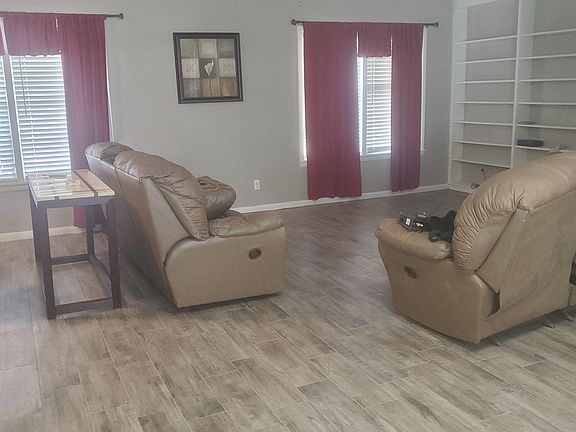 4th image of 292 Corona Crescent St