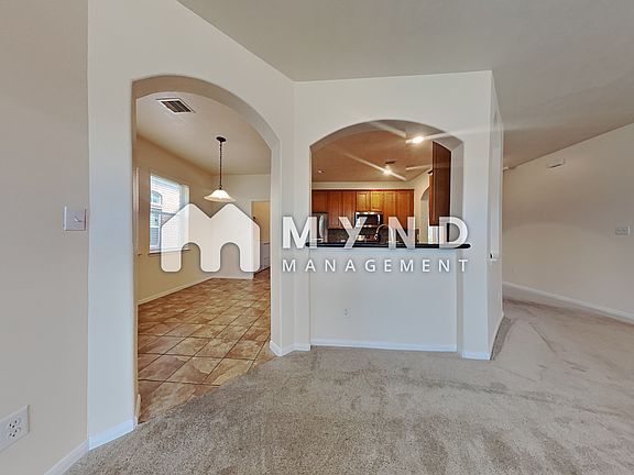 3rd image of 3418 Sentry Park Ln