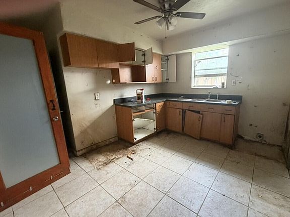 3rd image of 26525 SW 138th Court