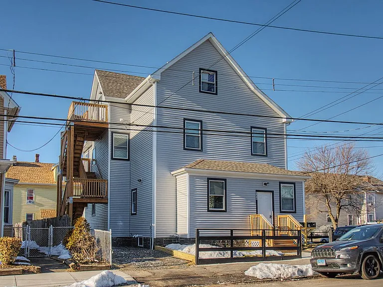144 Cottage St #3 — Photo 5