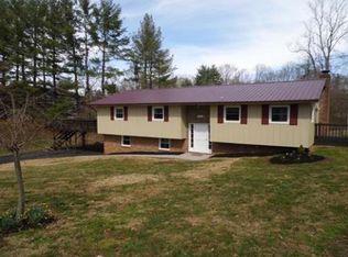 204 Laurie Ave, Jonesborough, TN 37659