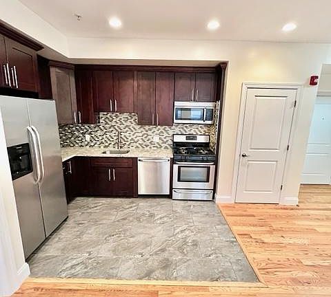 2nd image of 93 N Walnut St #302