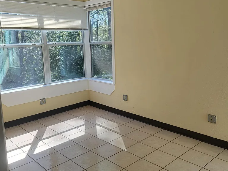 1102 Stonehaven St #1 — Photo 1
