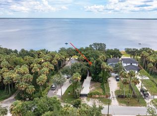 2462 Fort Lane Rd, Geneva, FL 32732