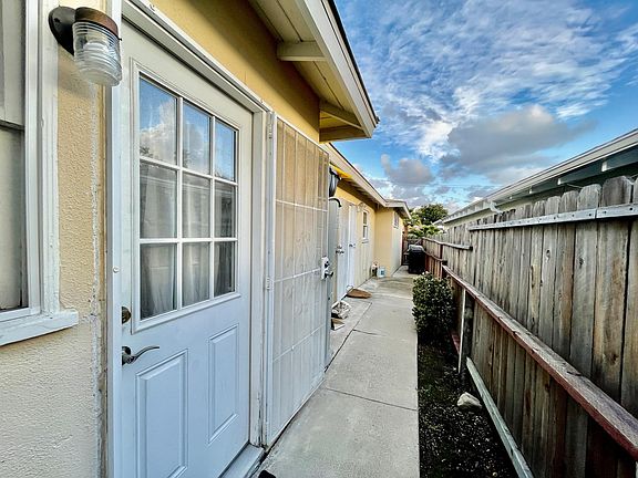3rd image of 234 Avenida Monterey #B