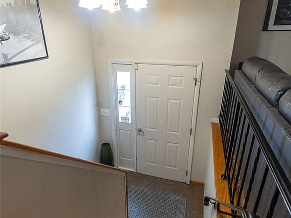 5th image of 211 Knapp Rd