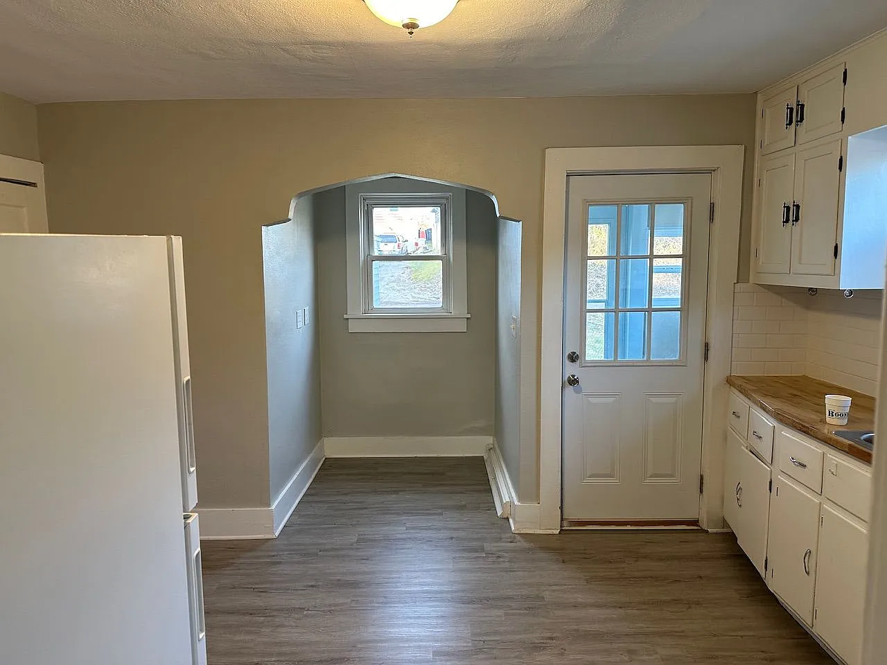 2 bed, 1.0 bath, 921 sqft, $975 — Photo 4