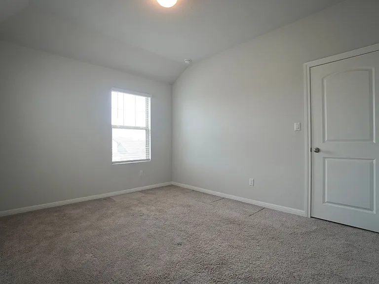 2513 Danbury Ln — Photo 27