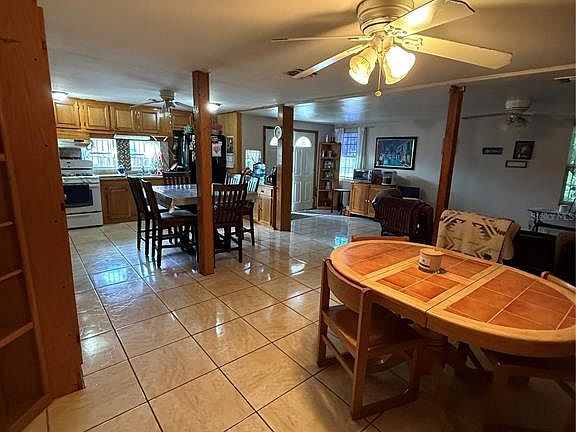 5th image of 1326 NE Forrest Ave