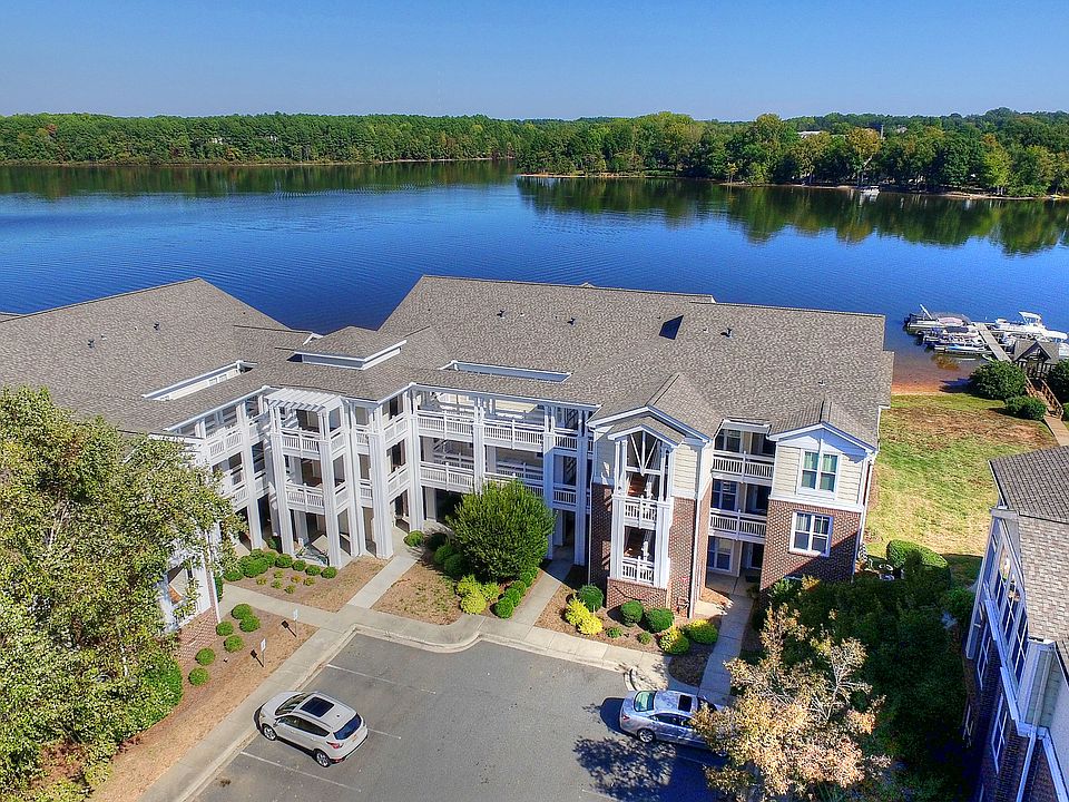Aerial view of your next Lak
