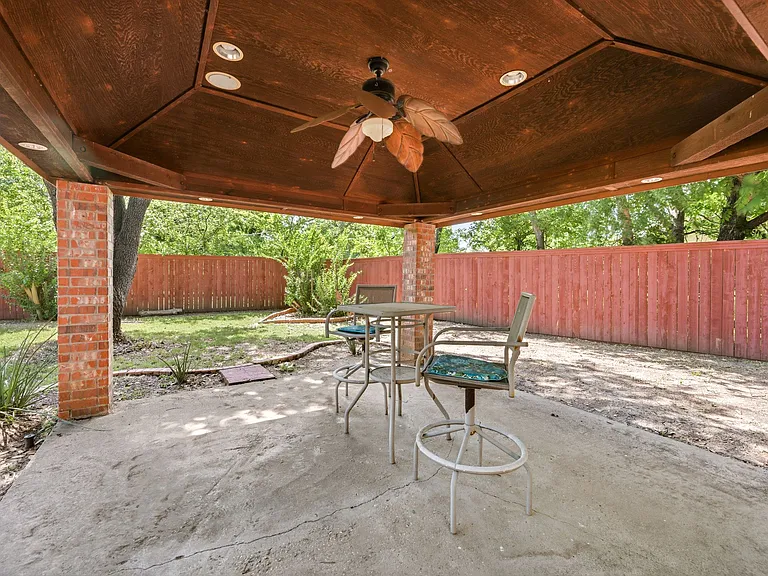 2417 Muret St — Photo 25