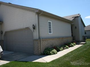 29150 Cherry Oak Dr, Chesterfield, MI