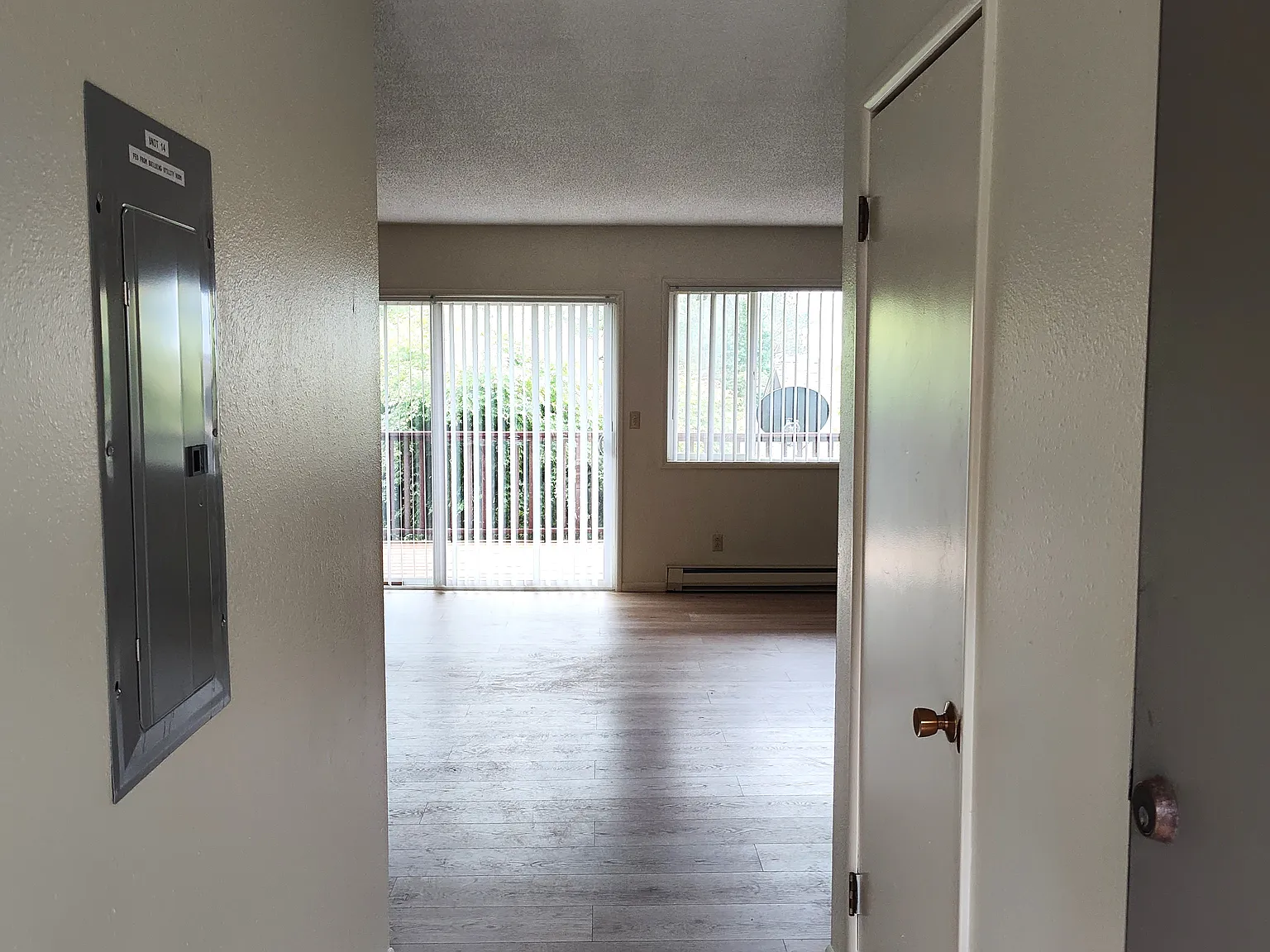 2 bed, 900 sqft, $1,550 — Photo 4