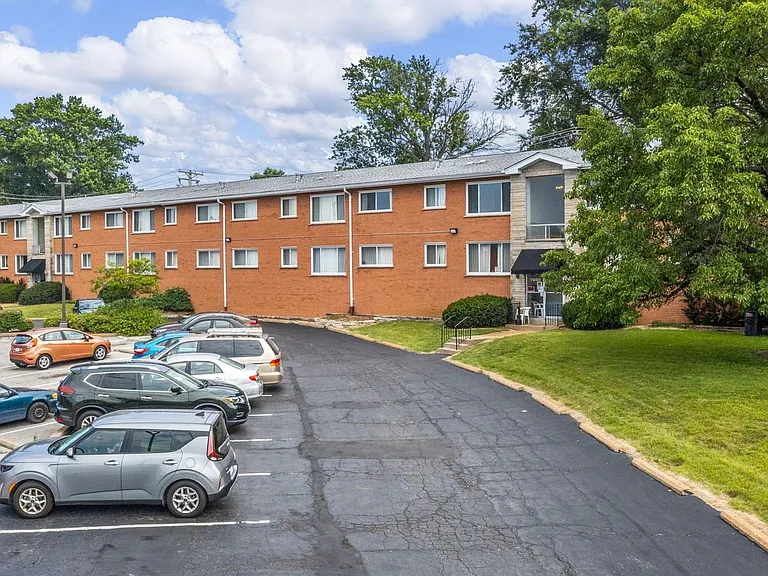 7201-05 Gravois Apartments — Photo 34