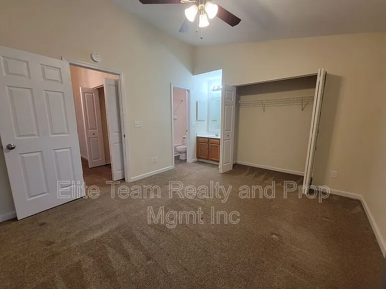 3811 Mosscroft Ln — Photo 12