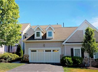 24 Turnberry Ct, Monroe, NY 10950