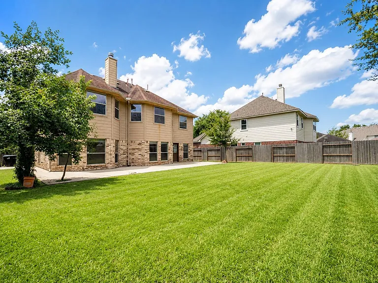 1815 Granite Field Ln — Photo 34