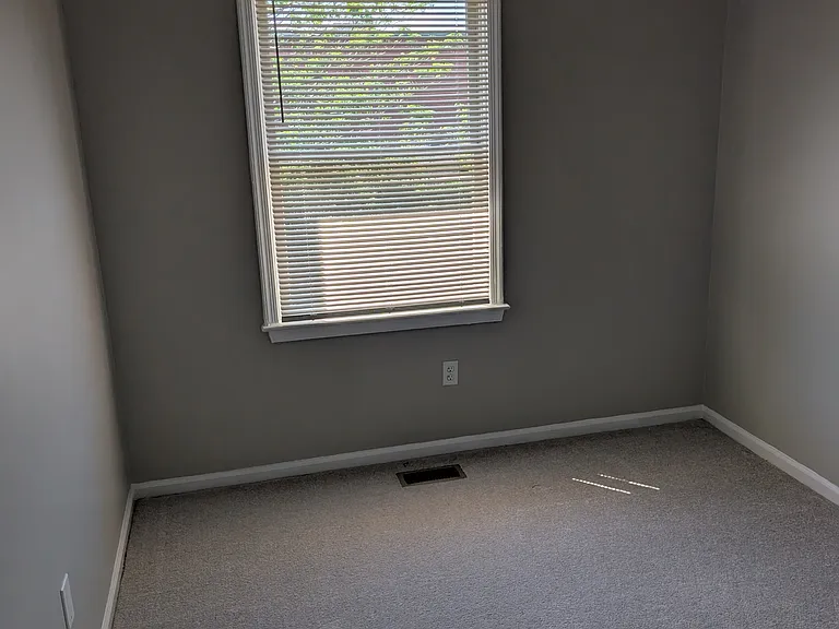 1939 Darnell Dr #1 — Photo 24