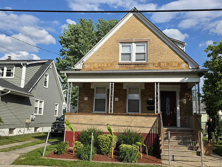 28 Pulaski Ave #2 — Photo 1