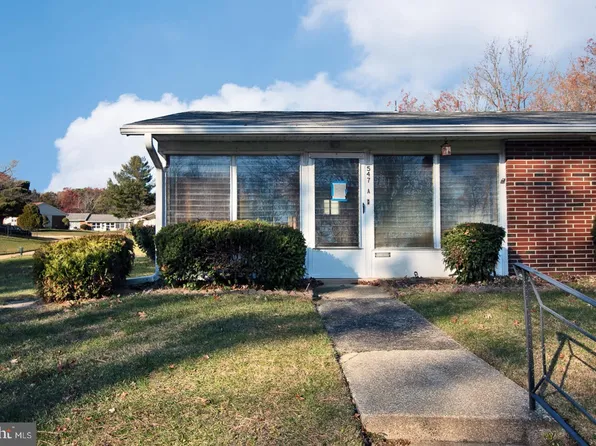 547 Sheffield Ct, Lakewood, NJ 08701