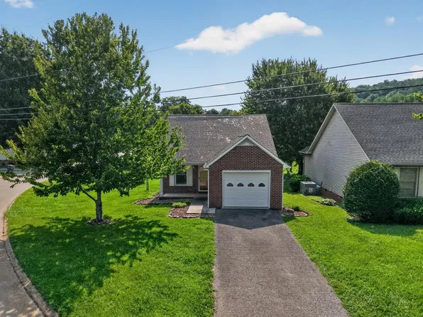 1462 Oxford Pl, Cookeville, TN 38506