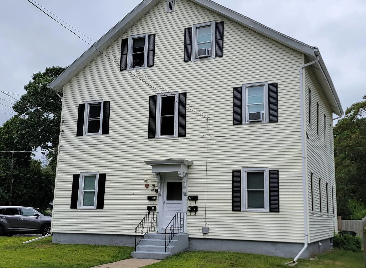 45 Updike Avenue - 3 — Photo 2