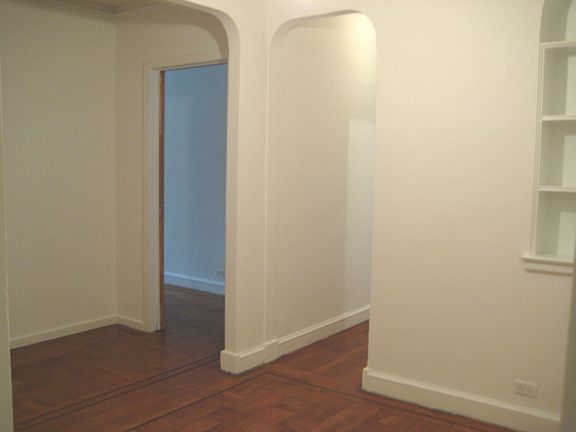 5th image of 208 E 28th St APT 1J