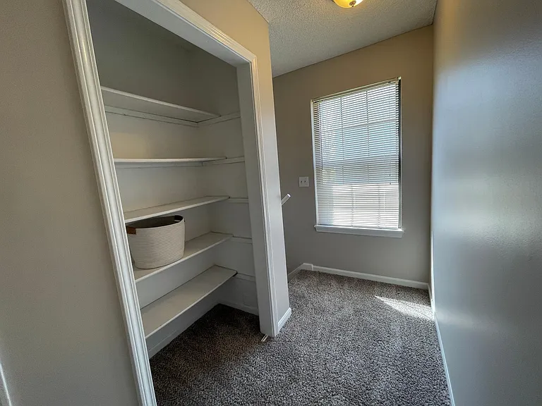1320 E 41st St — Photo 16