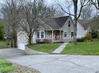 518 Woodland Hills Dr, La Vergne, TN 37086