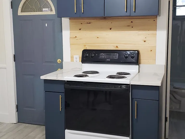 4 Lee St #1 — Photo 10