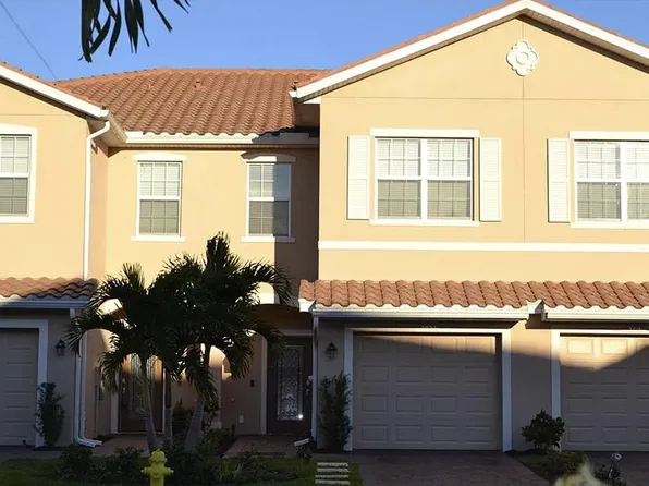 2848 Citrus St, Naples, FL 34120