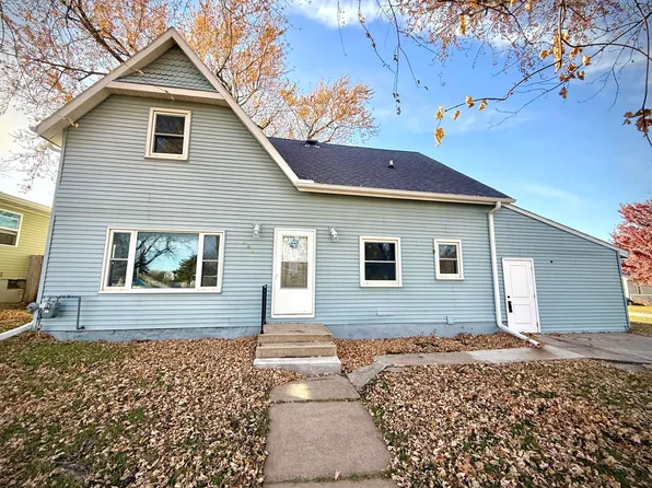 280 N 3rd St, Mc Callsburg, IA 50154