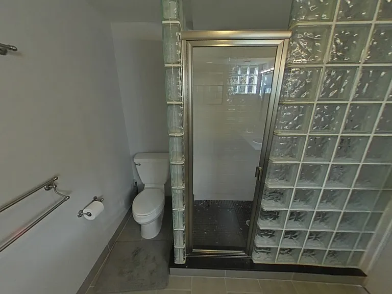 26 Cove Ave #2D — Photo 5