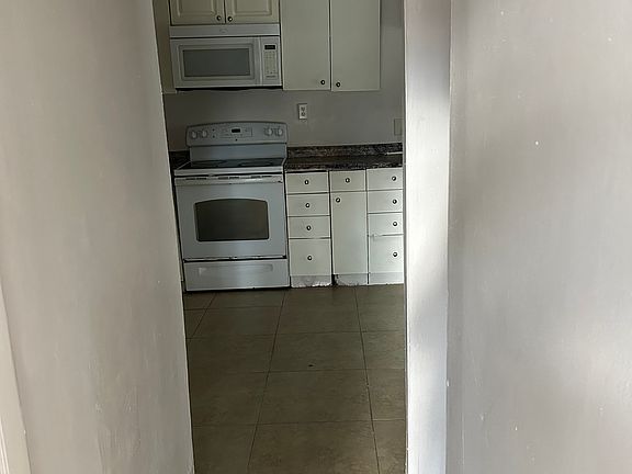 5th image of 2002 E 136th Ave